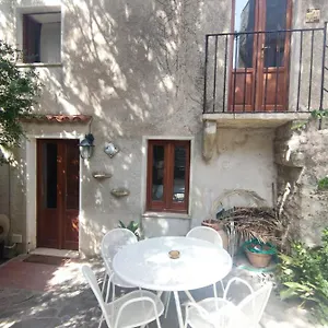 Cortile Via Sales 11 Appartement